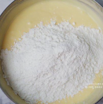 香橙磅蛋糕，甜橙加入到蛋糕中，讓雞蛋蛋糕變的清香無比